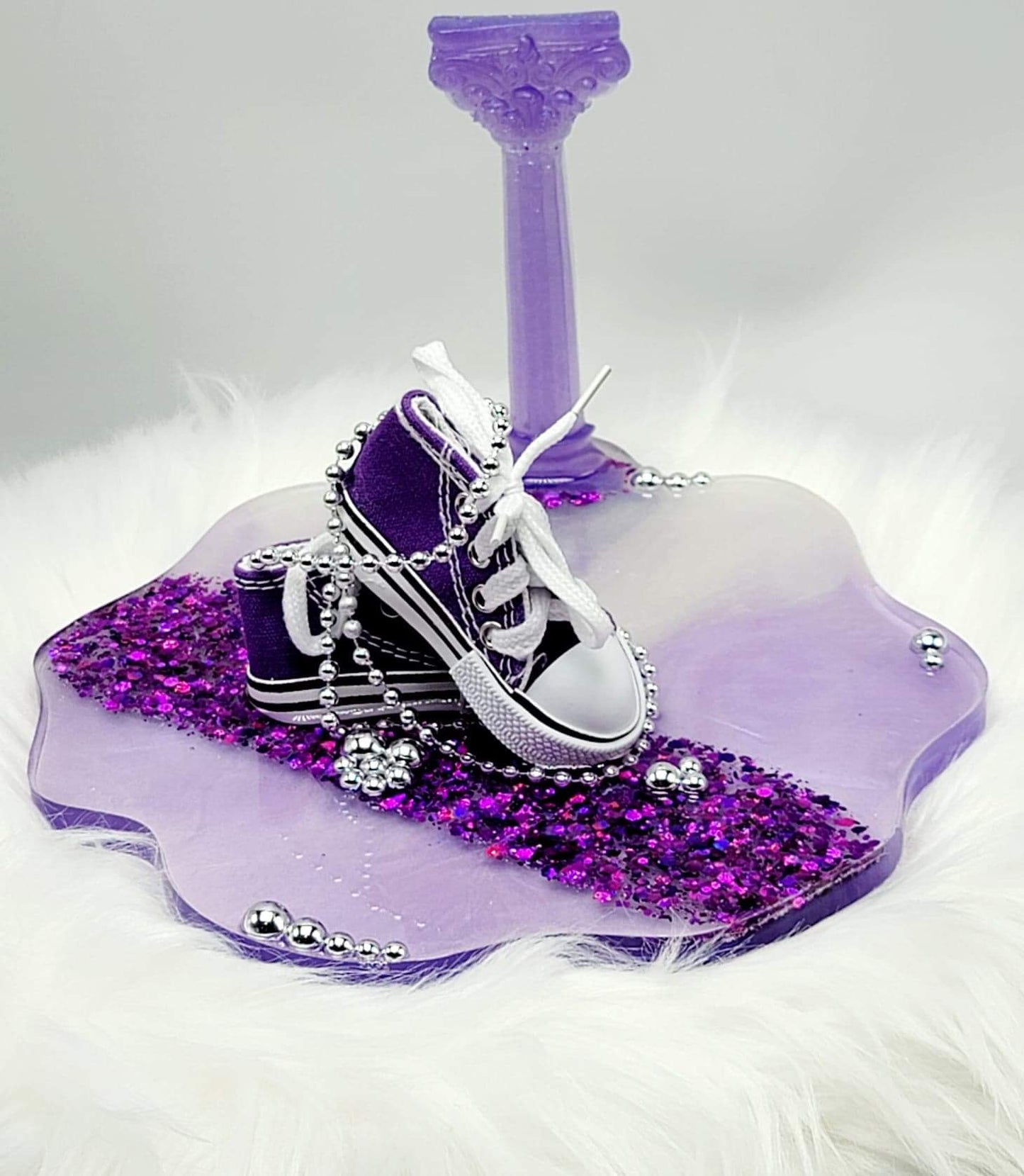 Chucks & Pearls Phone Stand